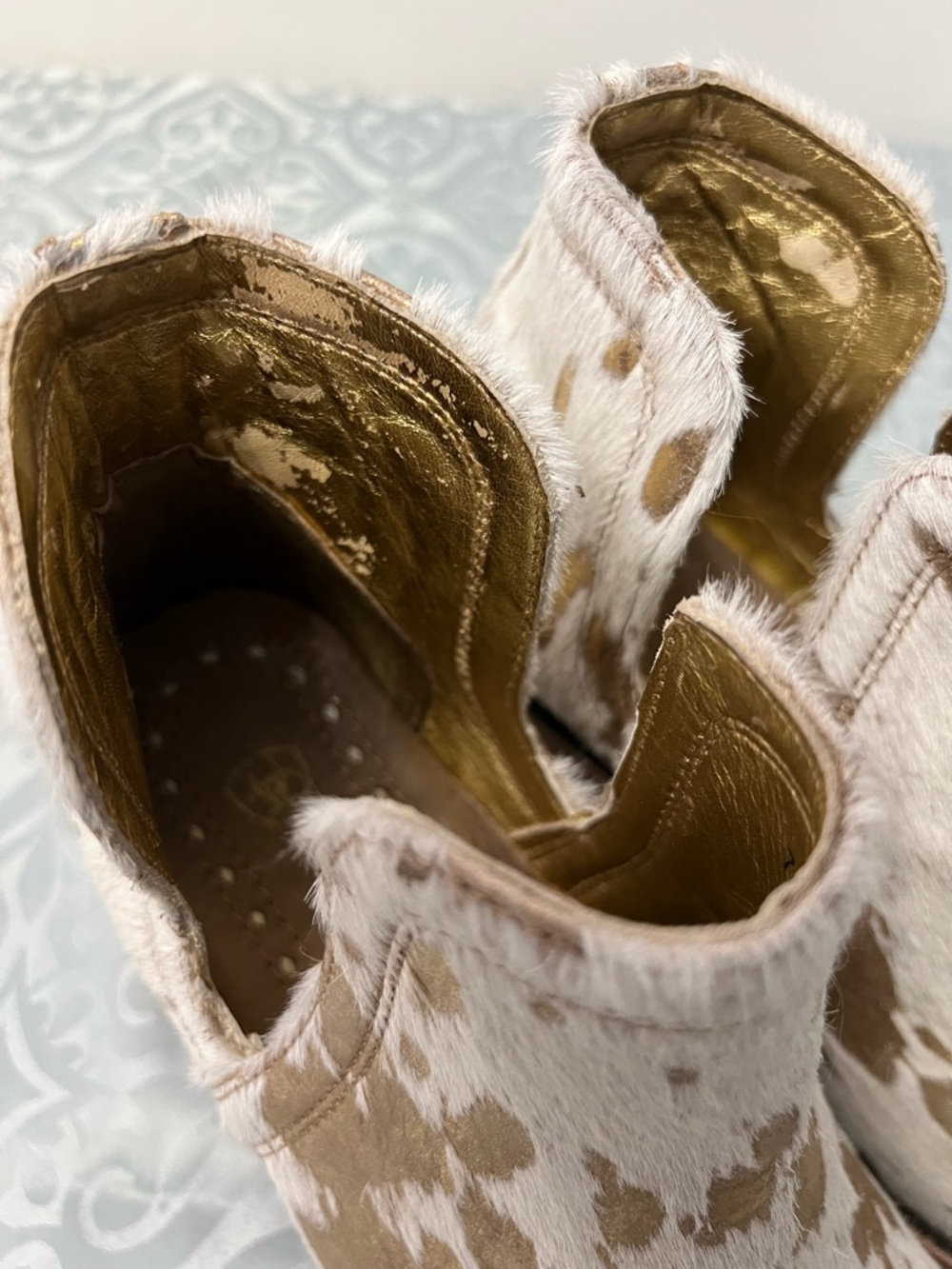 Ariat Dixon Haircalf White Hair- gold Ankle western leather boots  size 8.5 - Picture 5 of 11